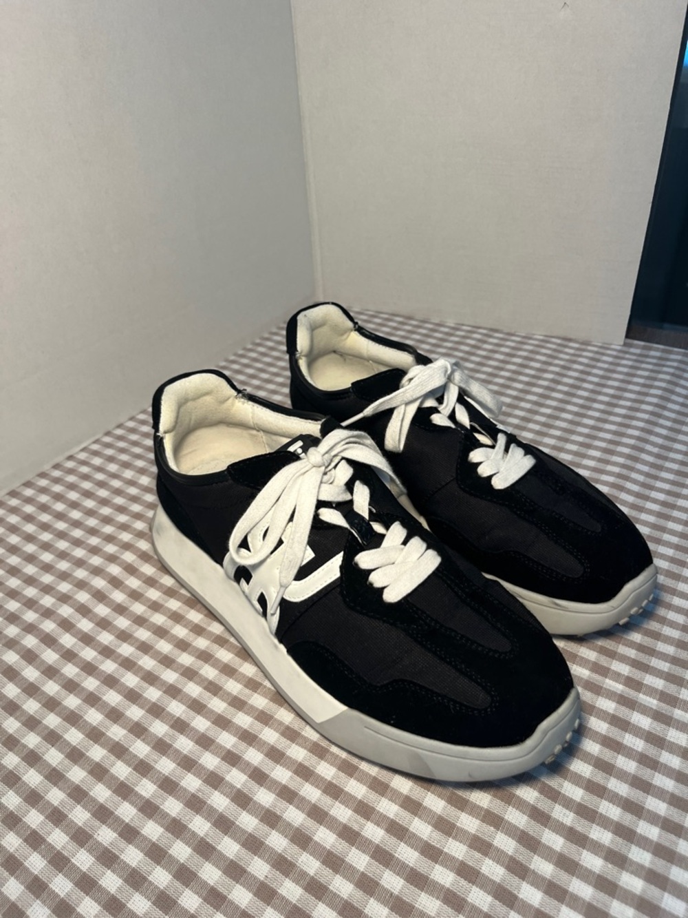 Sam Edelman Black Nylon and Suede Sneakers Women's Size 9.5